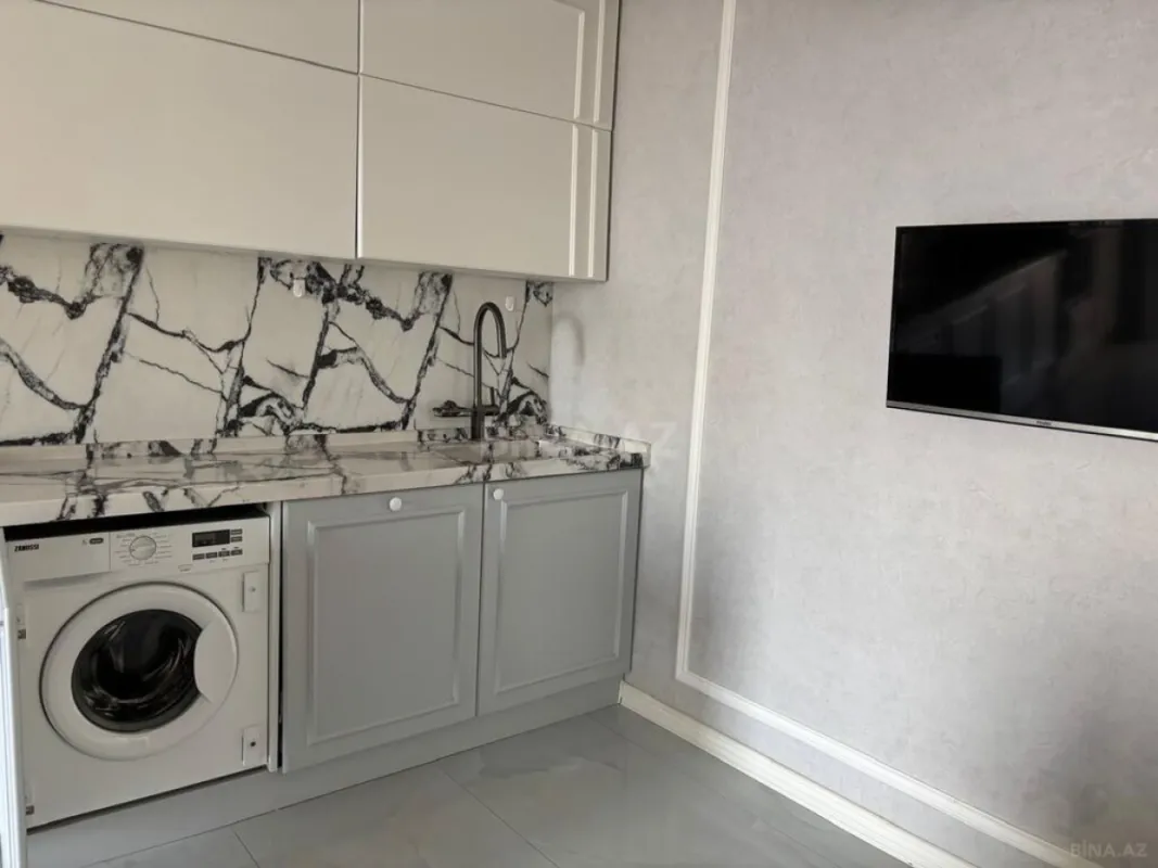 Kirayə verilir 4 otaqlı mənzil 170 m²