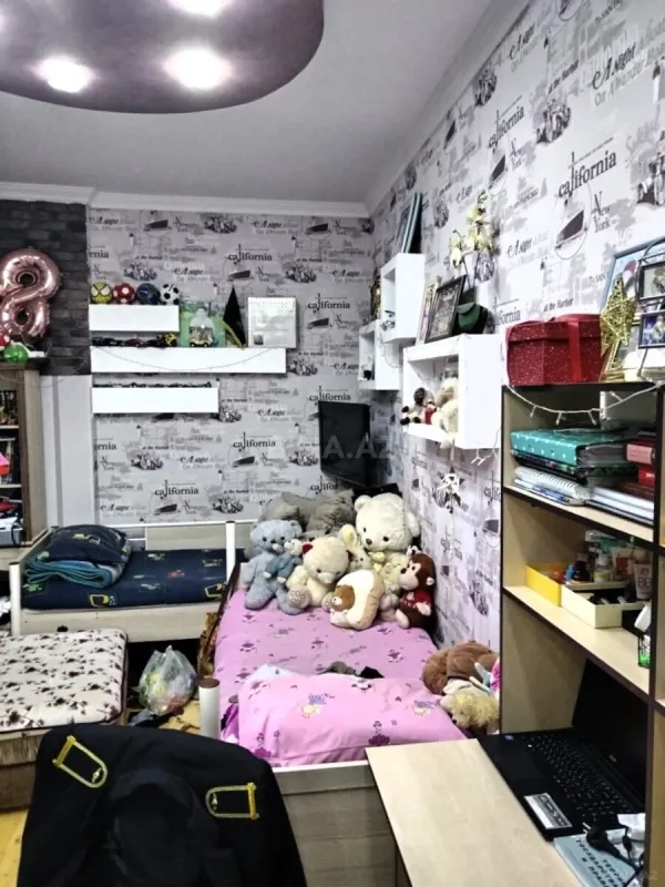 Satılır 2 otaqlı mənzil 72 m²