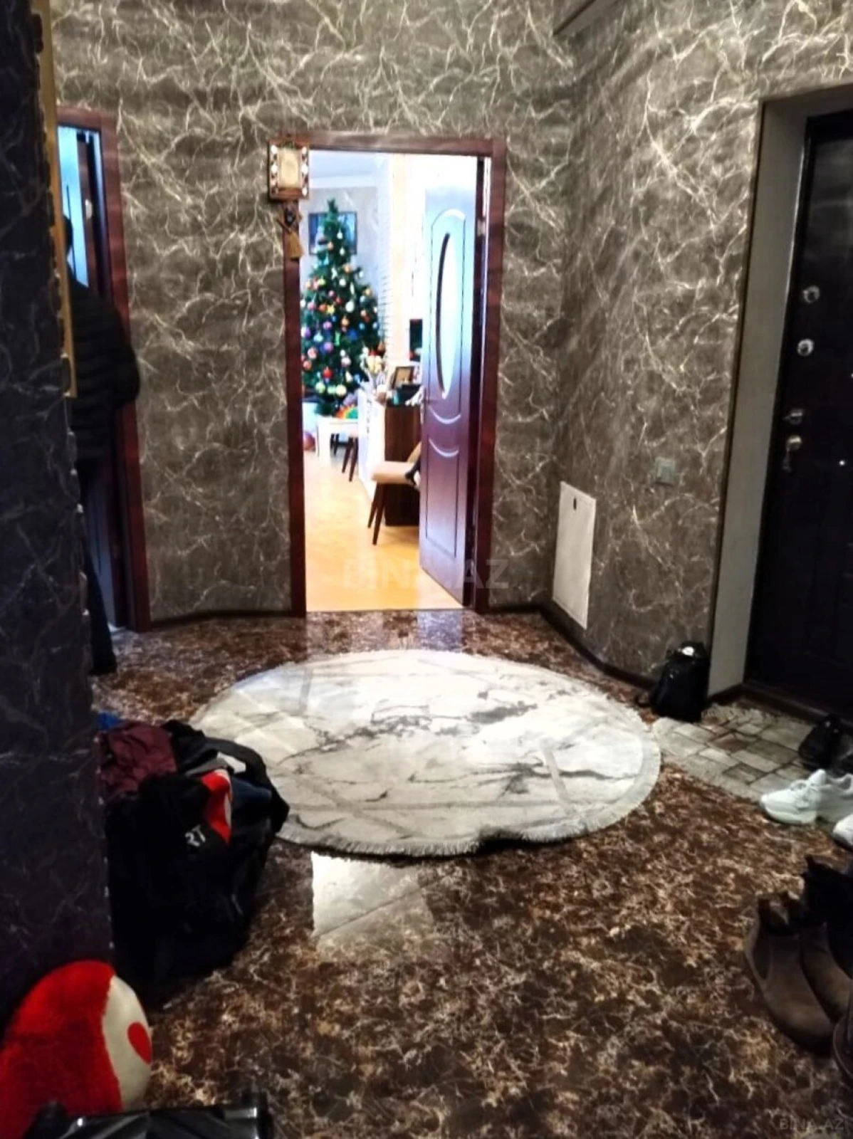 Satılır 2 otaqlı mənzil 72 m²