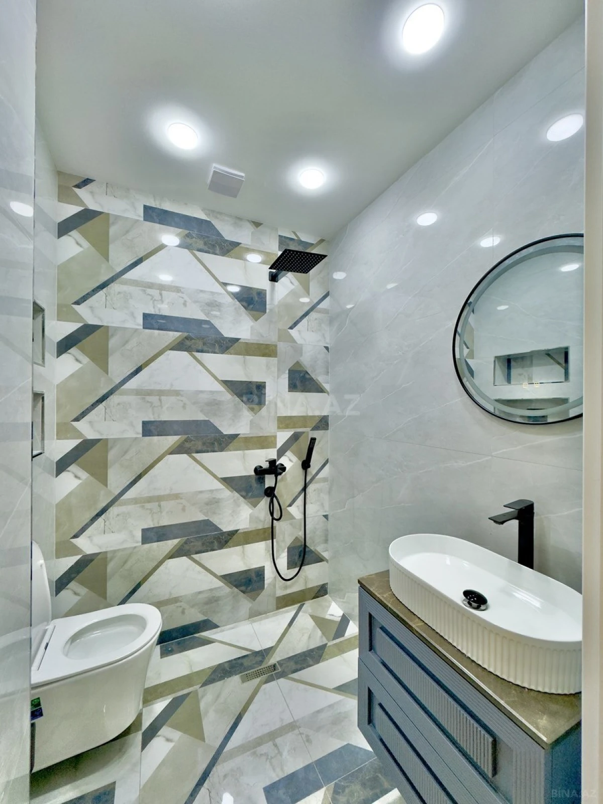 Satılır 3 otaqlı mənzil 120 m²