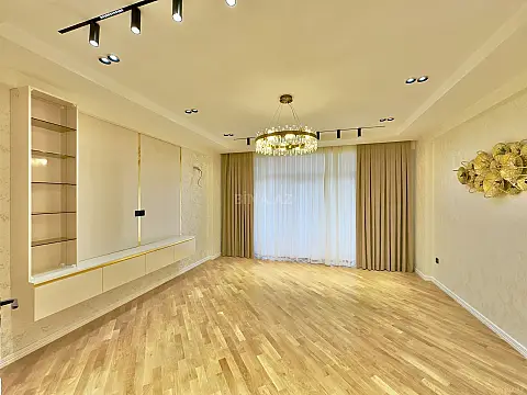 Satılır 3 otaqlı mənzil 120 m²