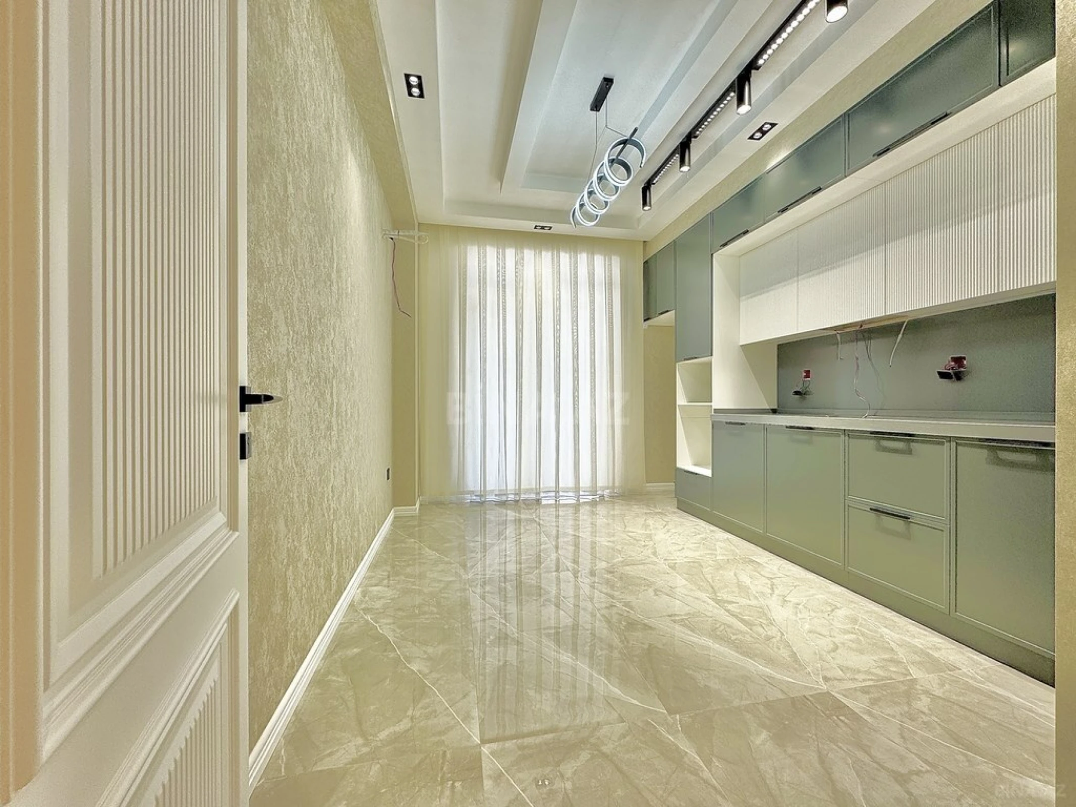 Satılır 3 otaqlı mənzil 120 m²