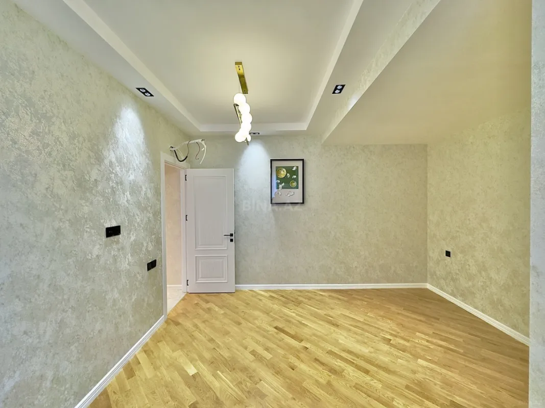 Satılır 3 otaqlı mənzil 120 m²