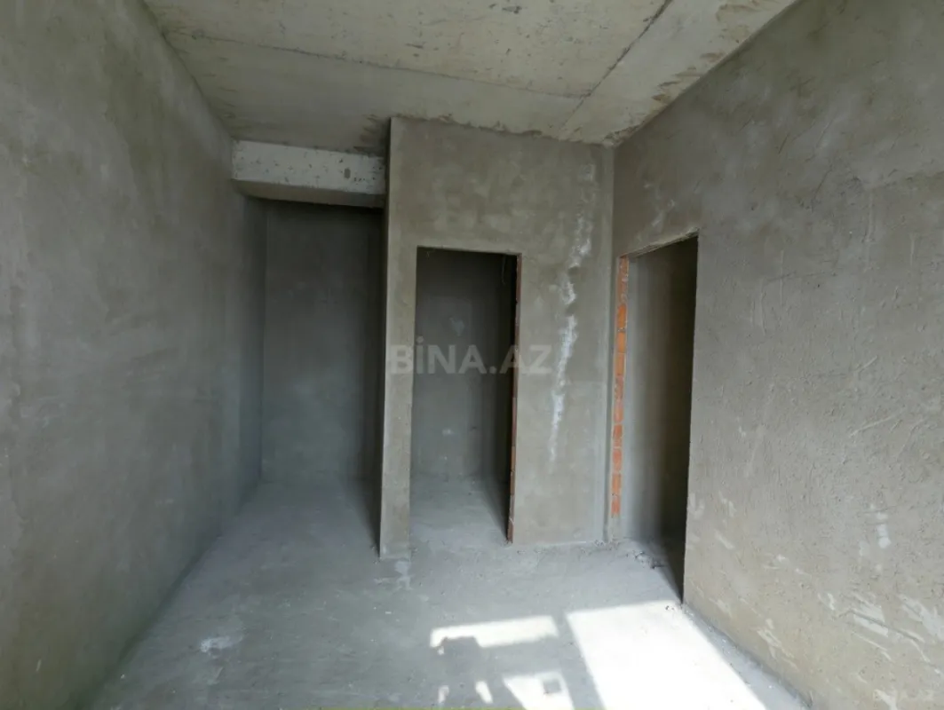 Satılır 3 otaqlı mənzil 147 m²