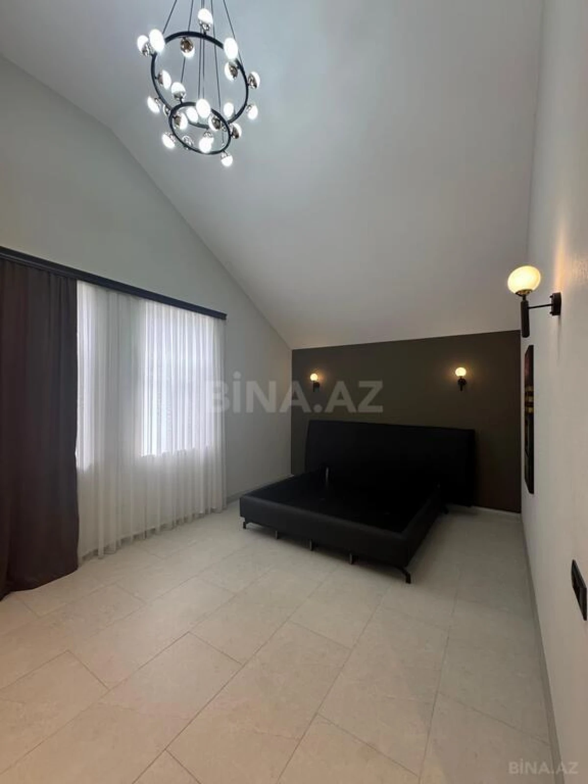 Satılır 6 otaqlı həyət evi 470 m²
