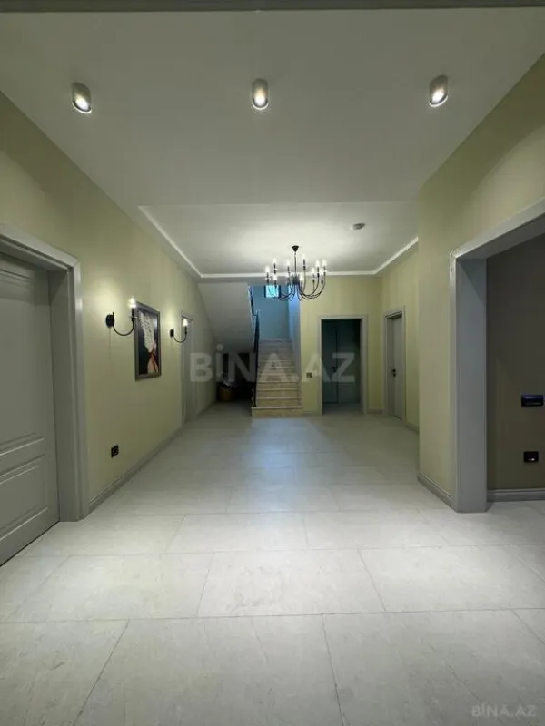 Satılır 6 otaqlı həyət evi 470 m²