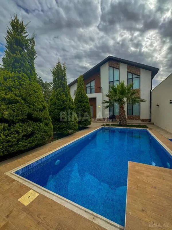 Satılır 6 otaqlı həyət evi 470 m²