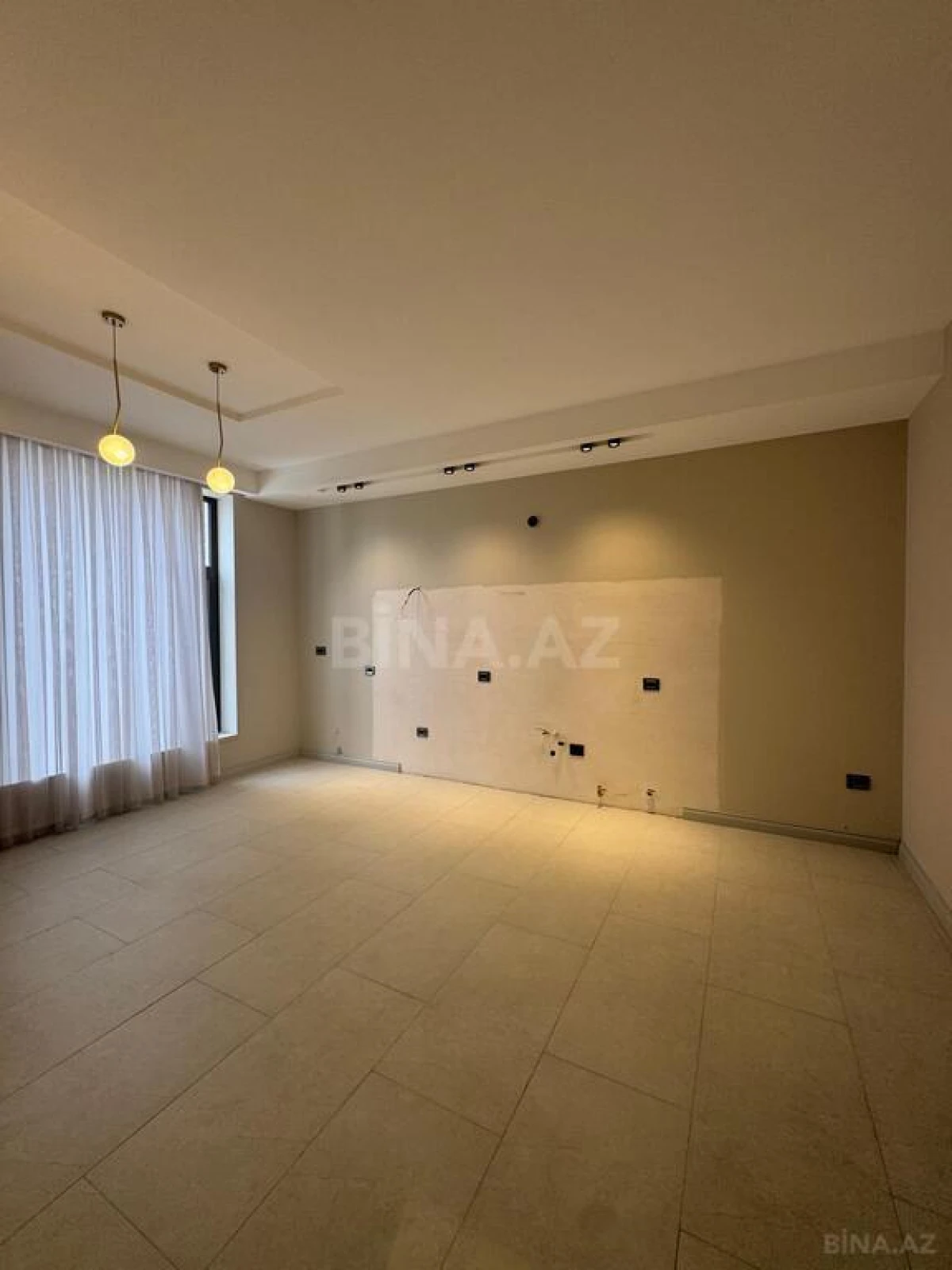 Satılır 6 otaqlı həyət evi 470 m²