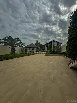 Satılır 6 otaqlı həyət evi 470 m²