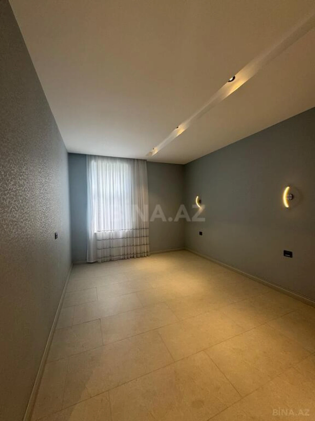 Satılır 6 otaqlı həyət evi 470 m²