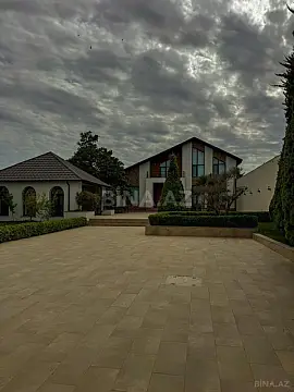 Satılır 6 otaqlı həyət evi 470 m²