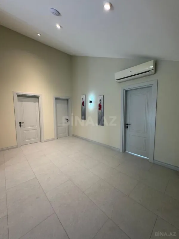 Satılır 6 otaqlı həyət evi 470 m²