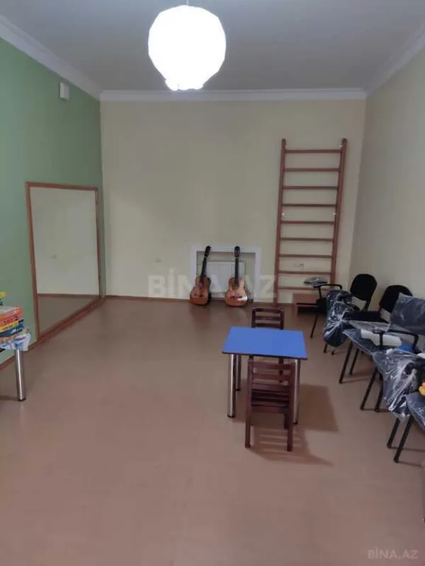 Satılır 7 otaqlı həyət evi 200 m²