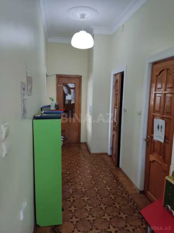 Satılır 7 otaqlı həyət evi 200 m²