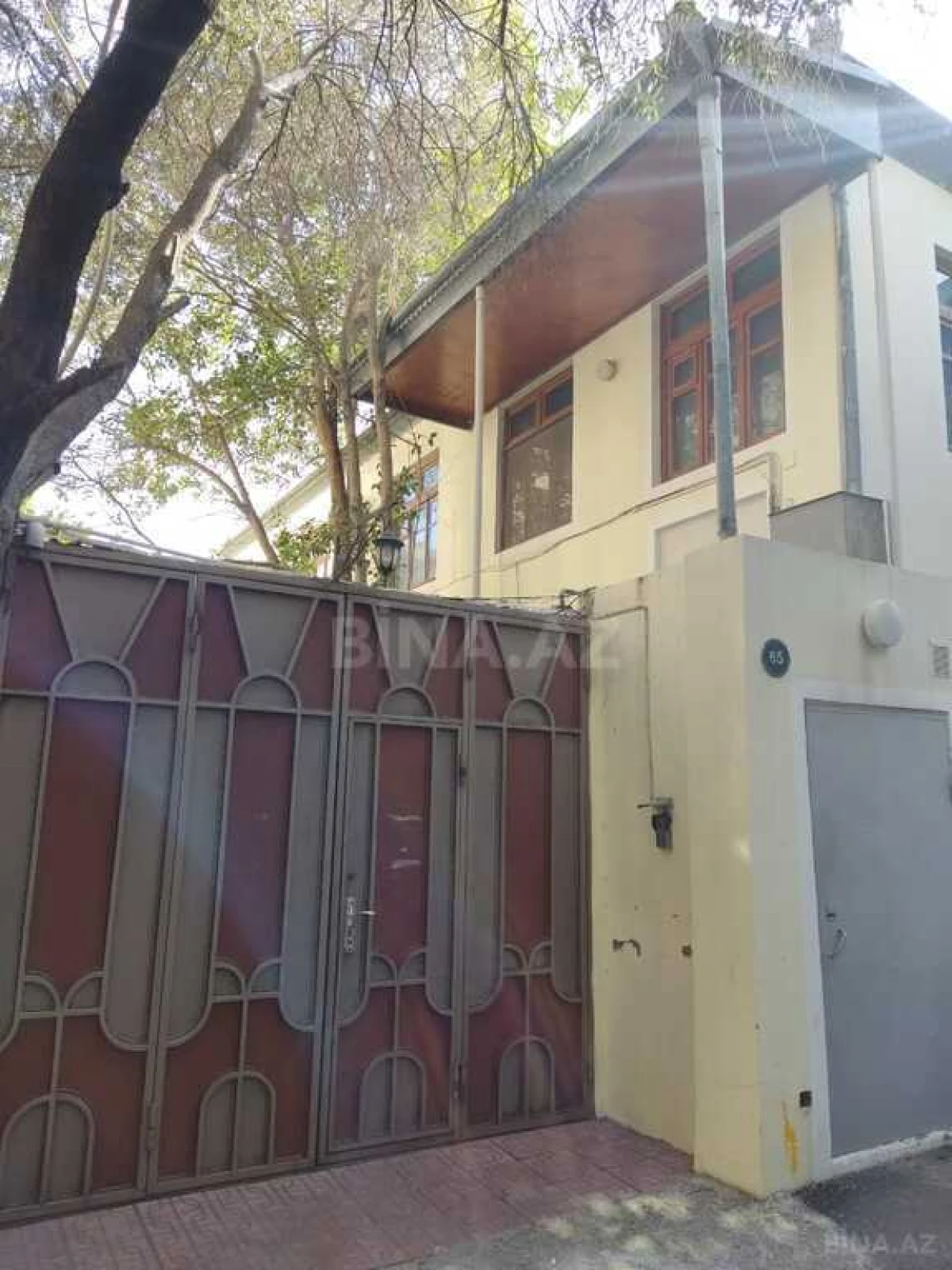 Satılır 7 otaqlı həyət evi 200 m²