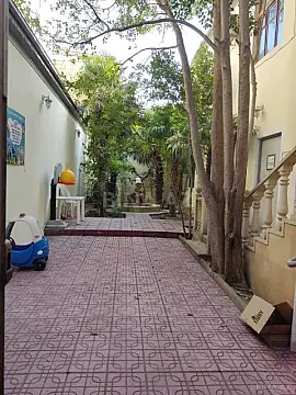 Satılır 7 otaqlı həyət evi 200 m²