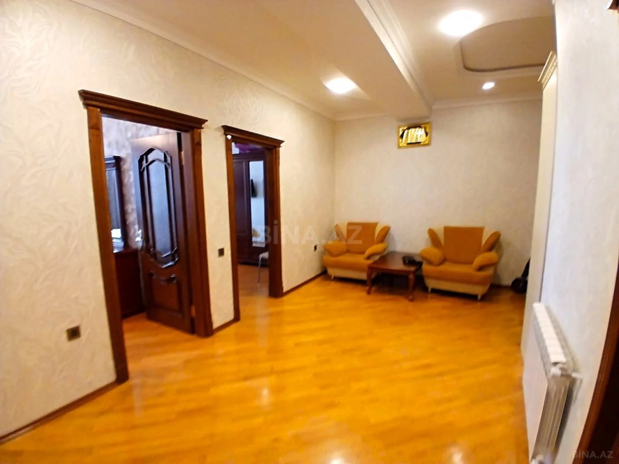 Satılır 3 otaqlı mənzil 124 m²