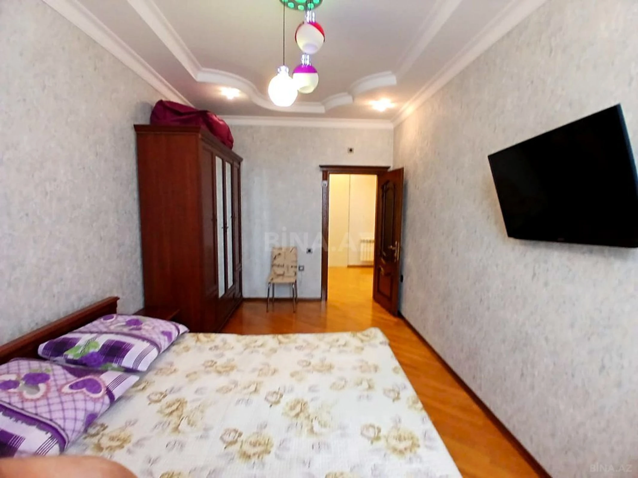 Satılır 3 otaqlı mənzil 124 m²
