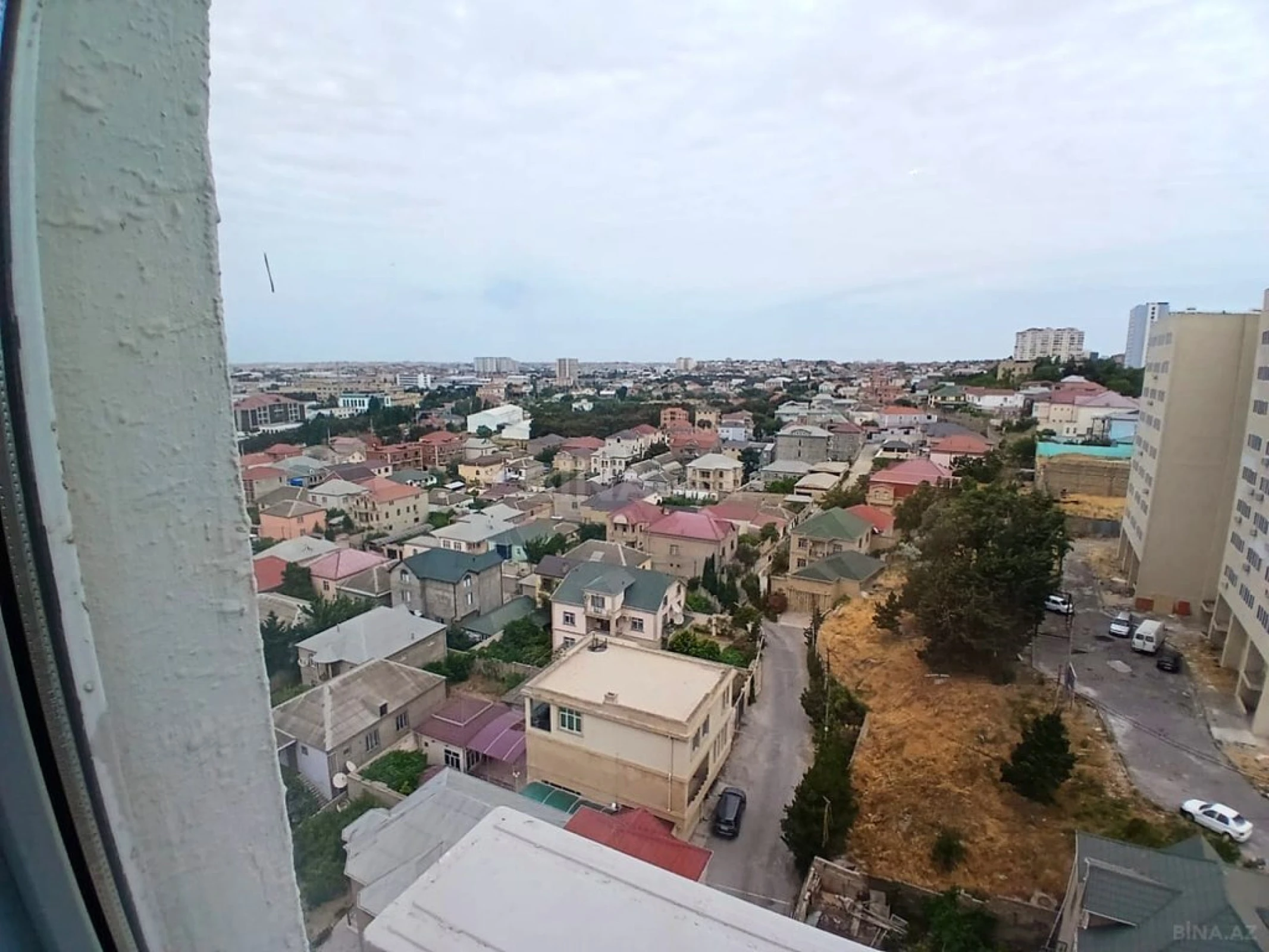 Satılır 3 otaqlı mənzil 124 m²