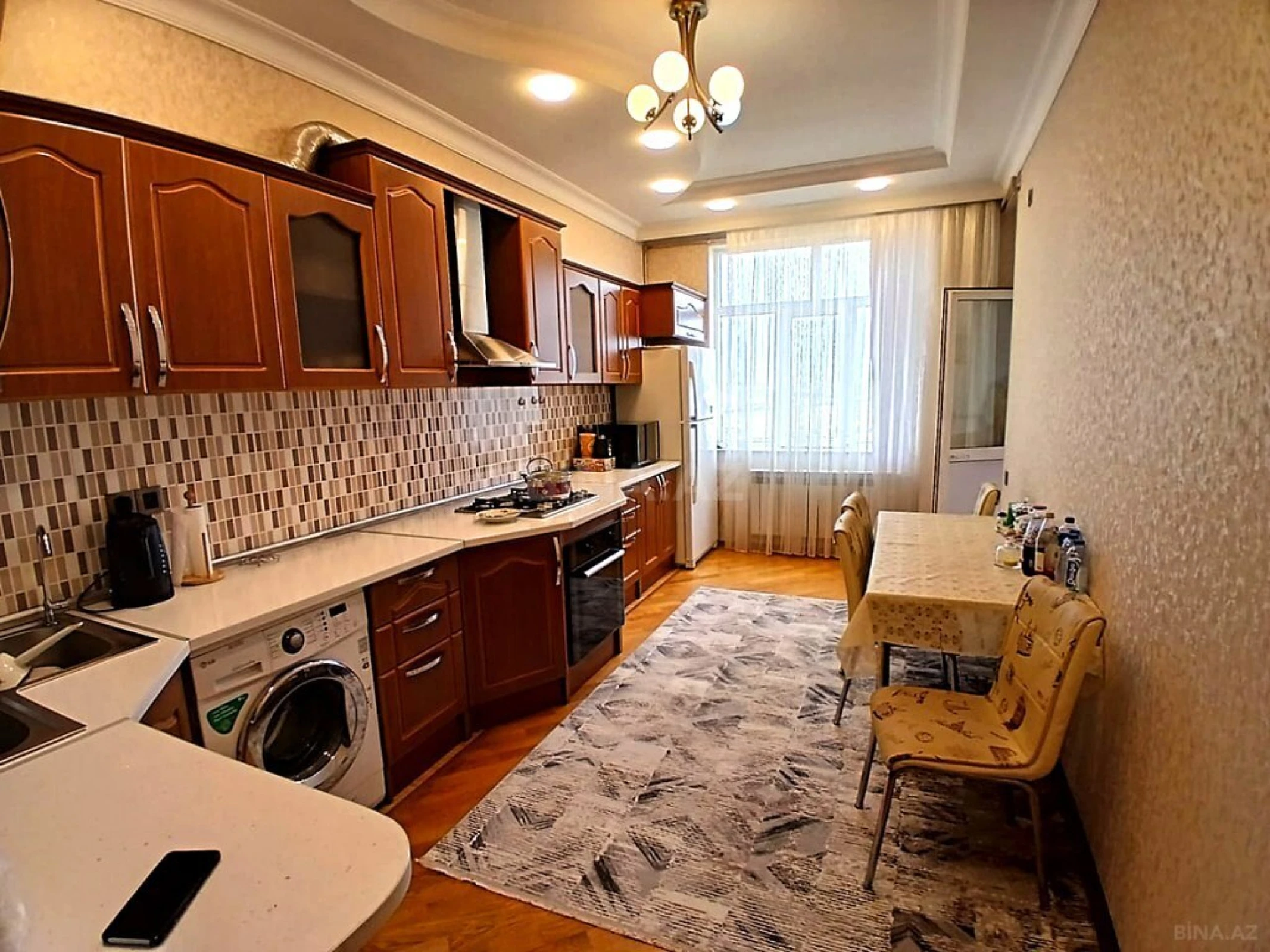 Satılır 3 otaqlı mənzil 124 m²