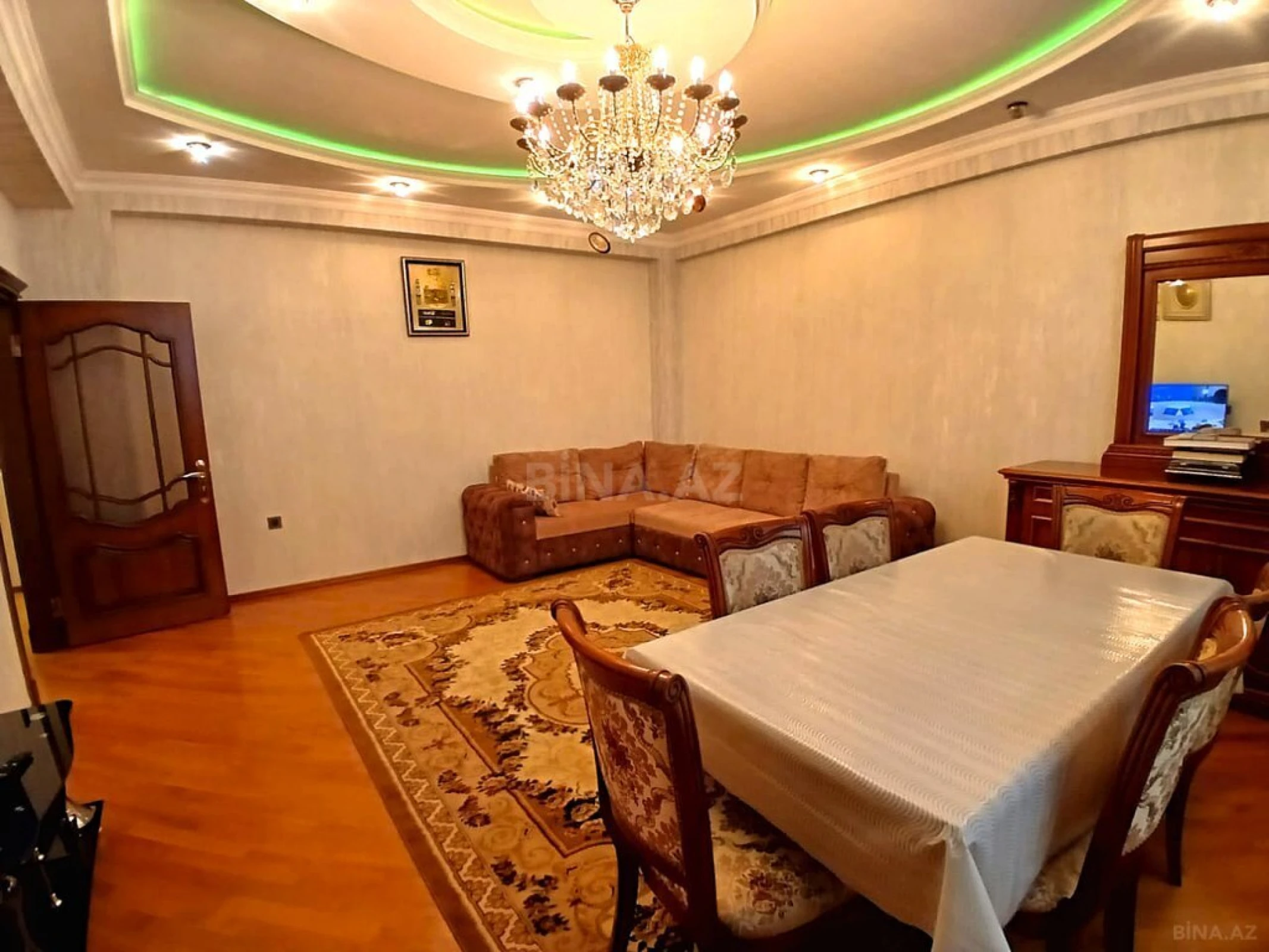 Satılır 3 otaqlı mənzil 124 m²