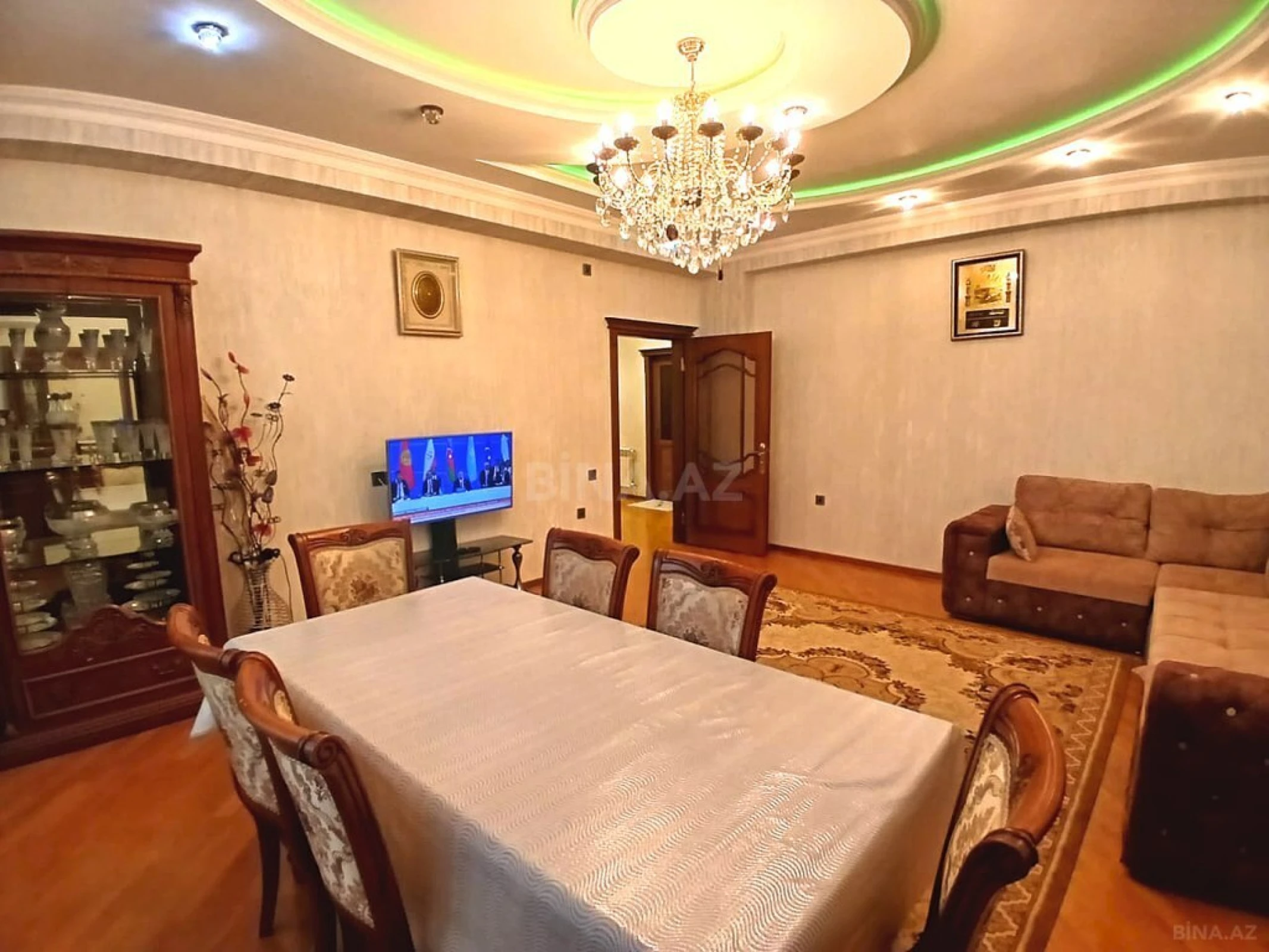 Satılır 3 otaqlı mənzil 124 m²