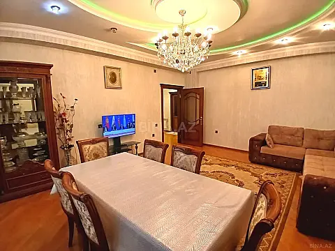 Satılır 3 otaqlı mənzil 124 m²