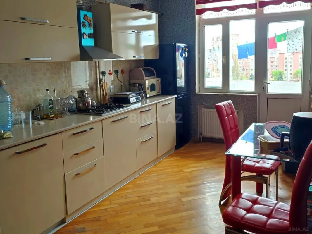 Satılır 3 otaqlı mənzil 95 m²