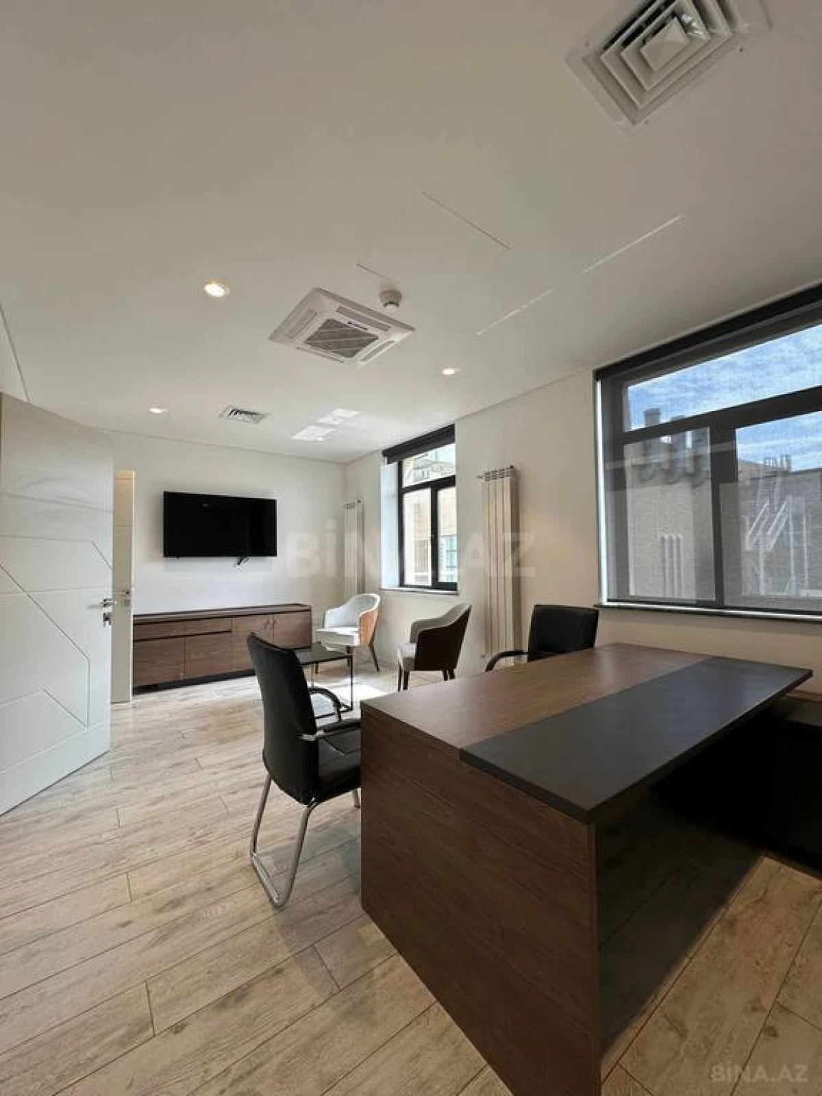 Kirayə verilir 4 otaqlı ofis 120 m²