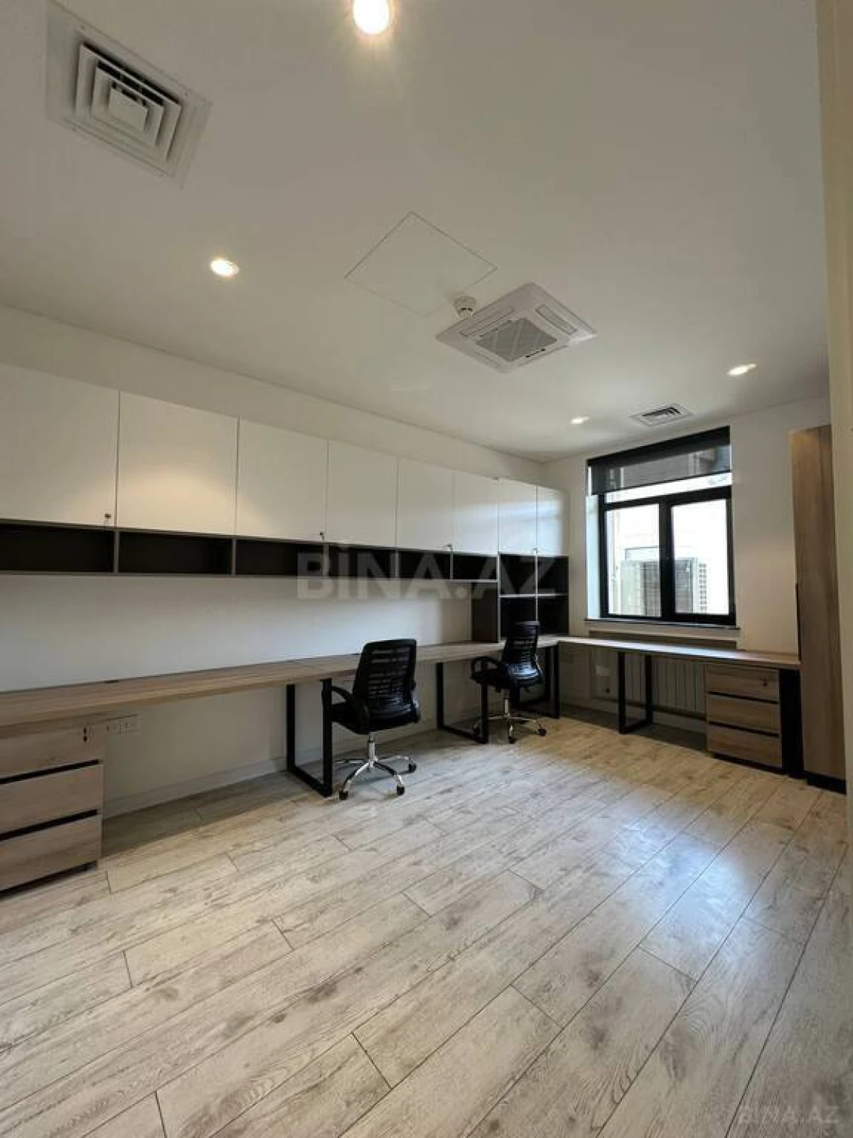 Kirayə verilir 4 otaqlı ofis 120 m²