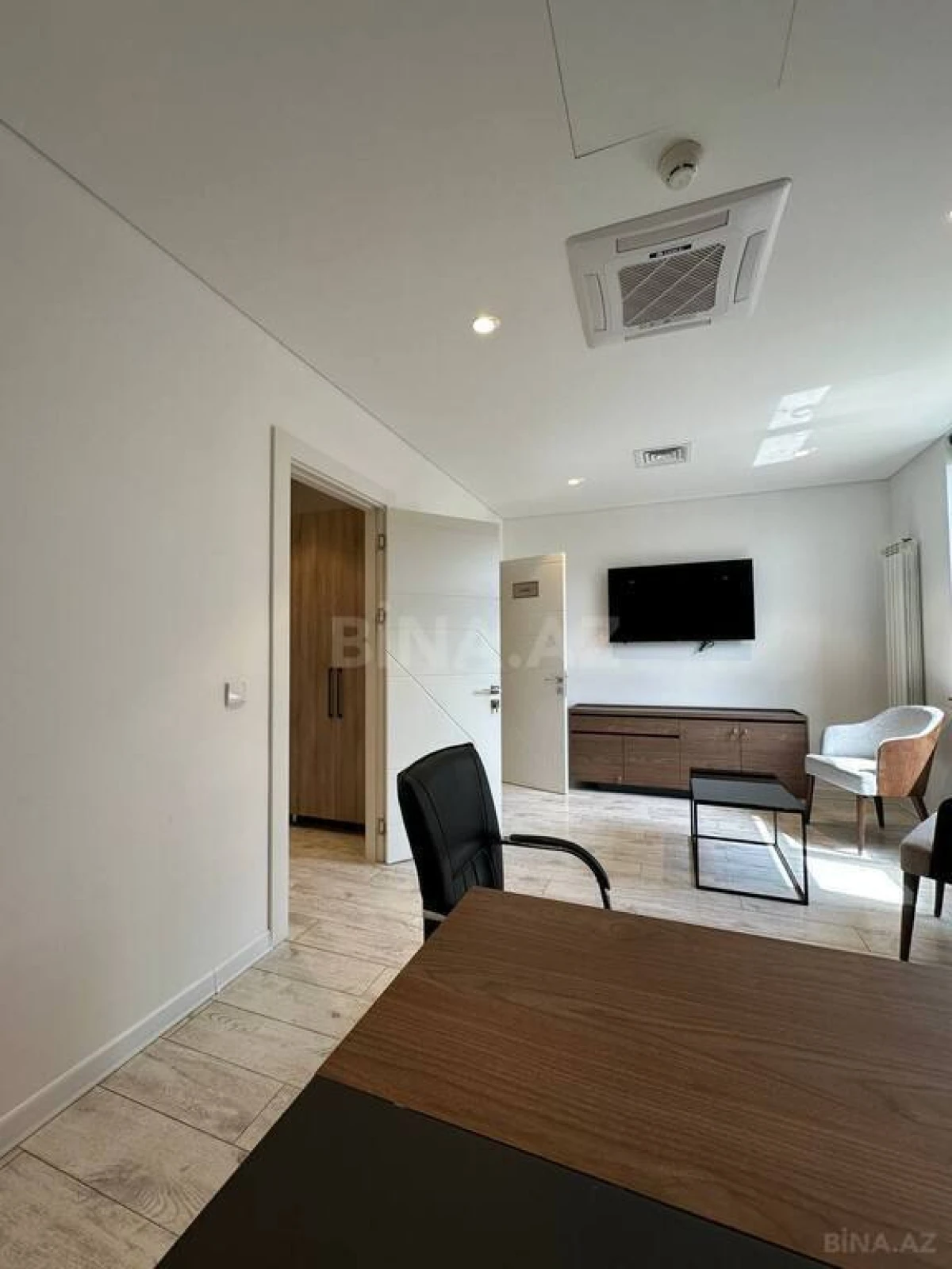 Kirayə verilir 4 otaqlı ofis 120 m²