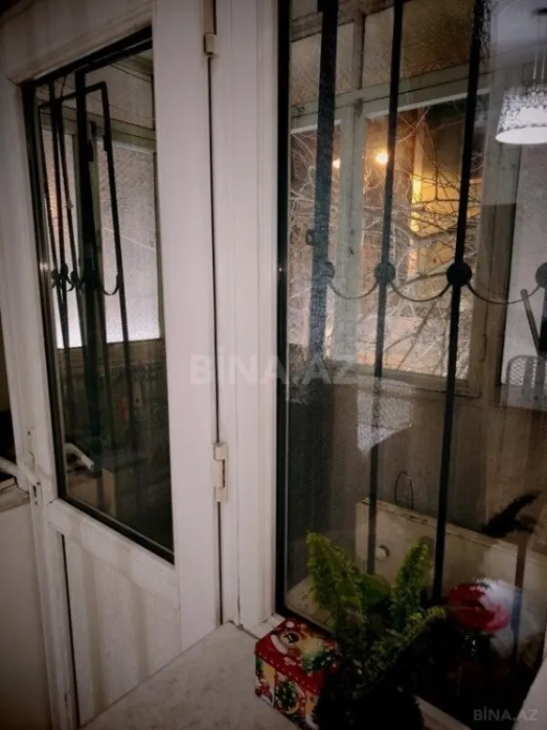 Satılır 5 otaqlı mənzil 120 m²