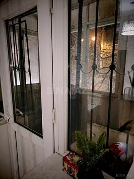 Satılır 5 otaqlı mənzil 120 m²