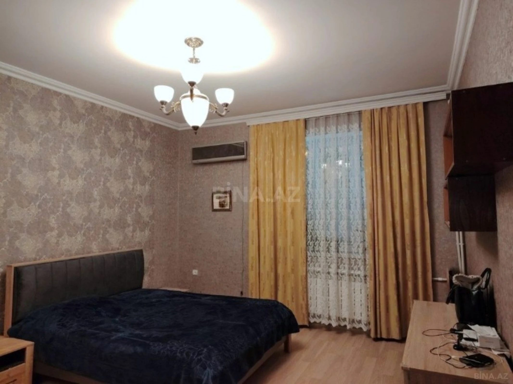 Satılır 5 otaqlı mənzil 120 m²