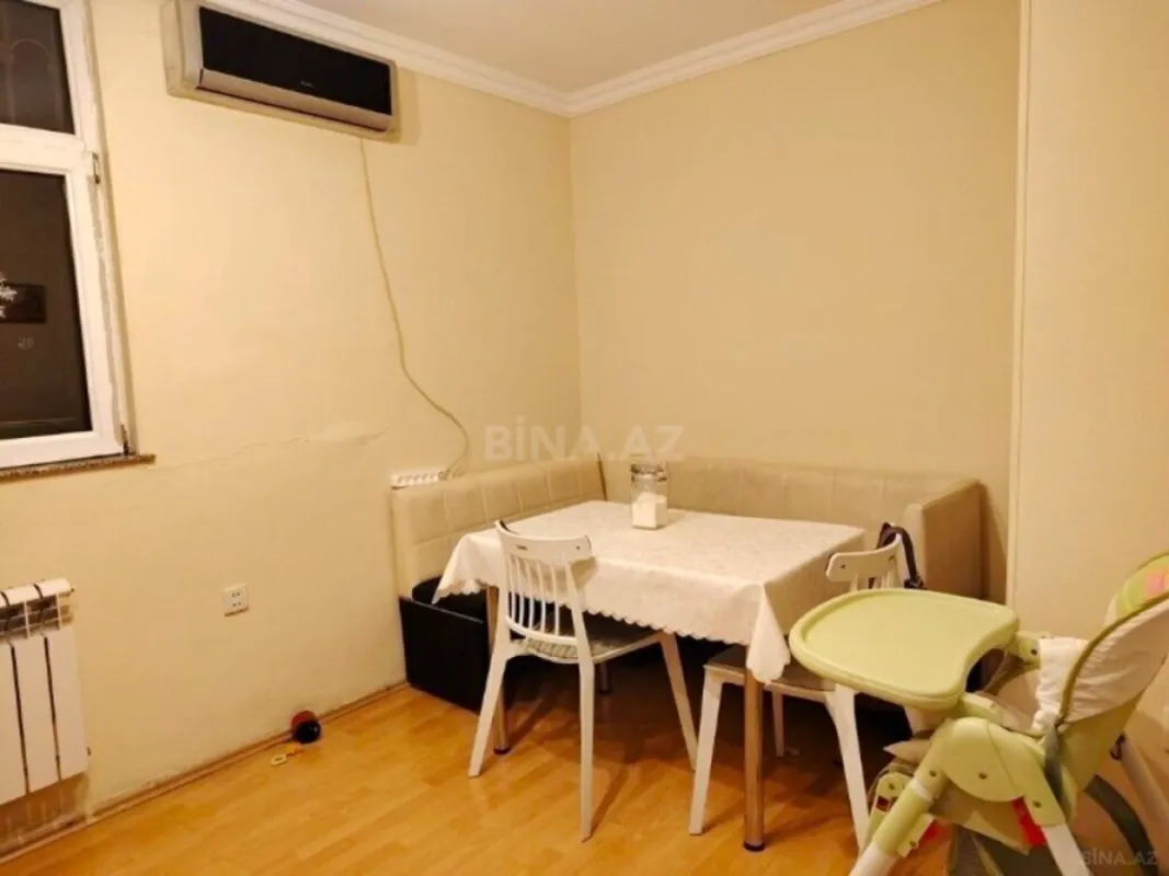 Satılır 5 otaqlı mənzil 120 m²