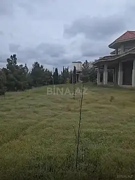 Satılır 8 otaqlı həyət evi 405 m²