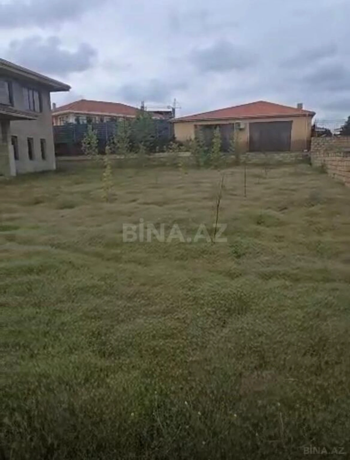 Satılır 8 otaqlı həyət evi 405 m²