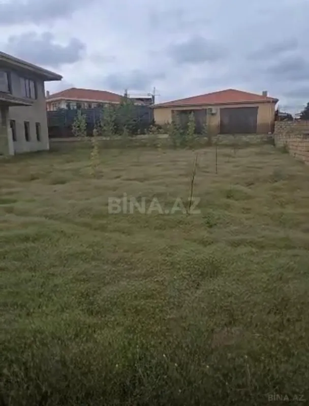 Satılır 8 otaqlı həyət evi 405 m²