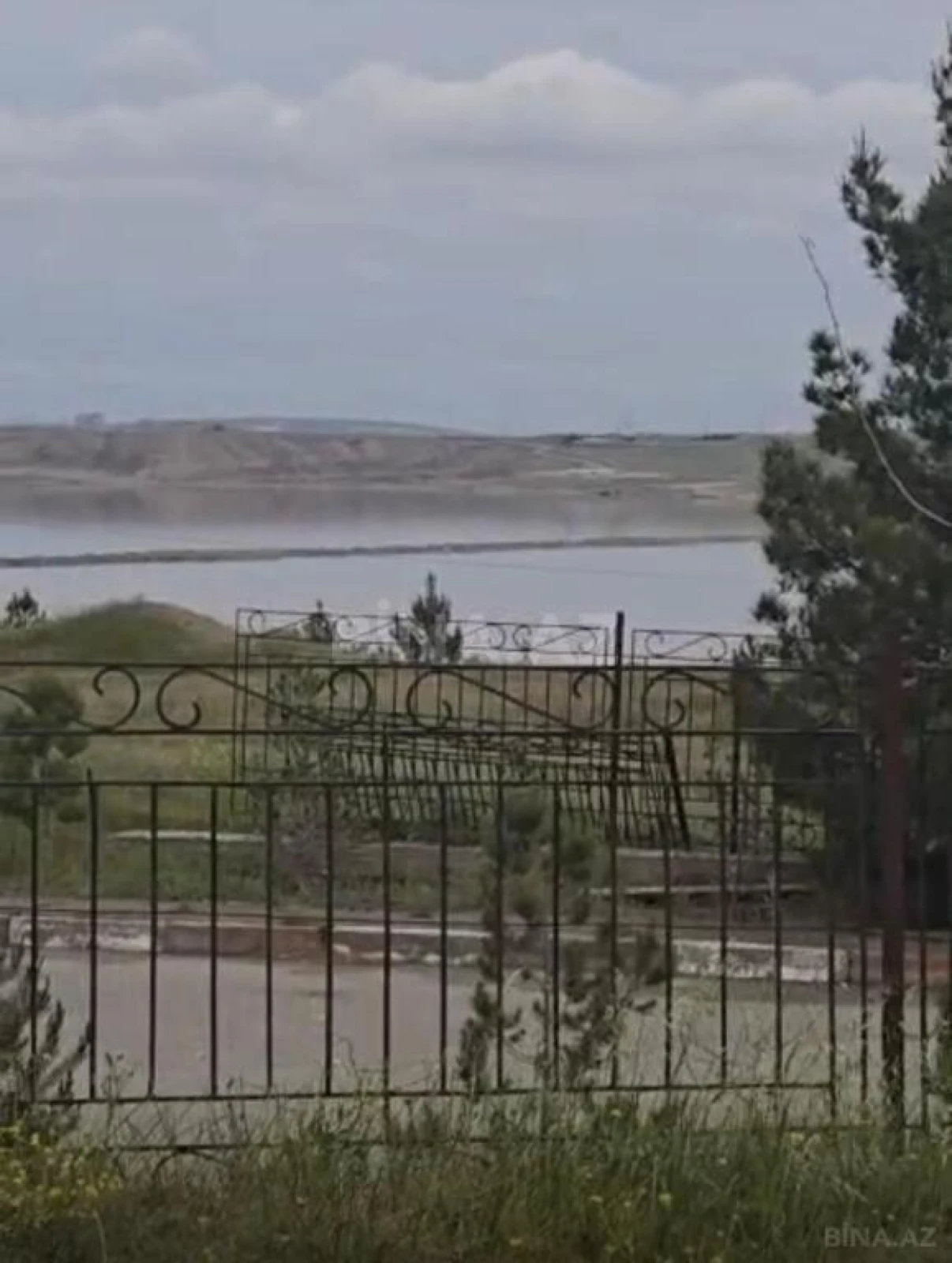 Satılır 8 otaqlı həyət evi 405 m²