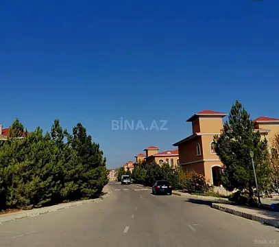Satılır 8 otaqlı həyət evi 405 m²