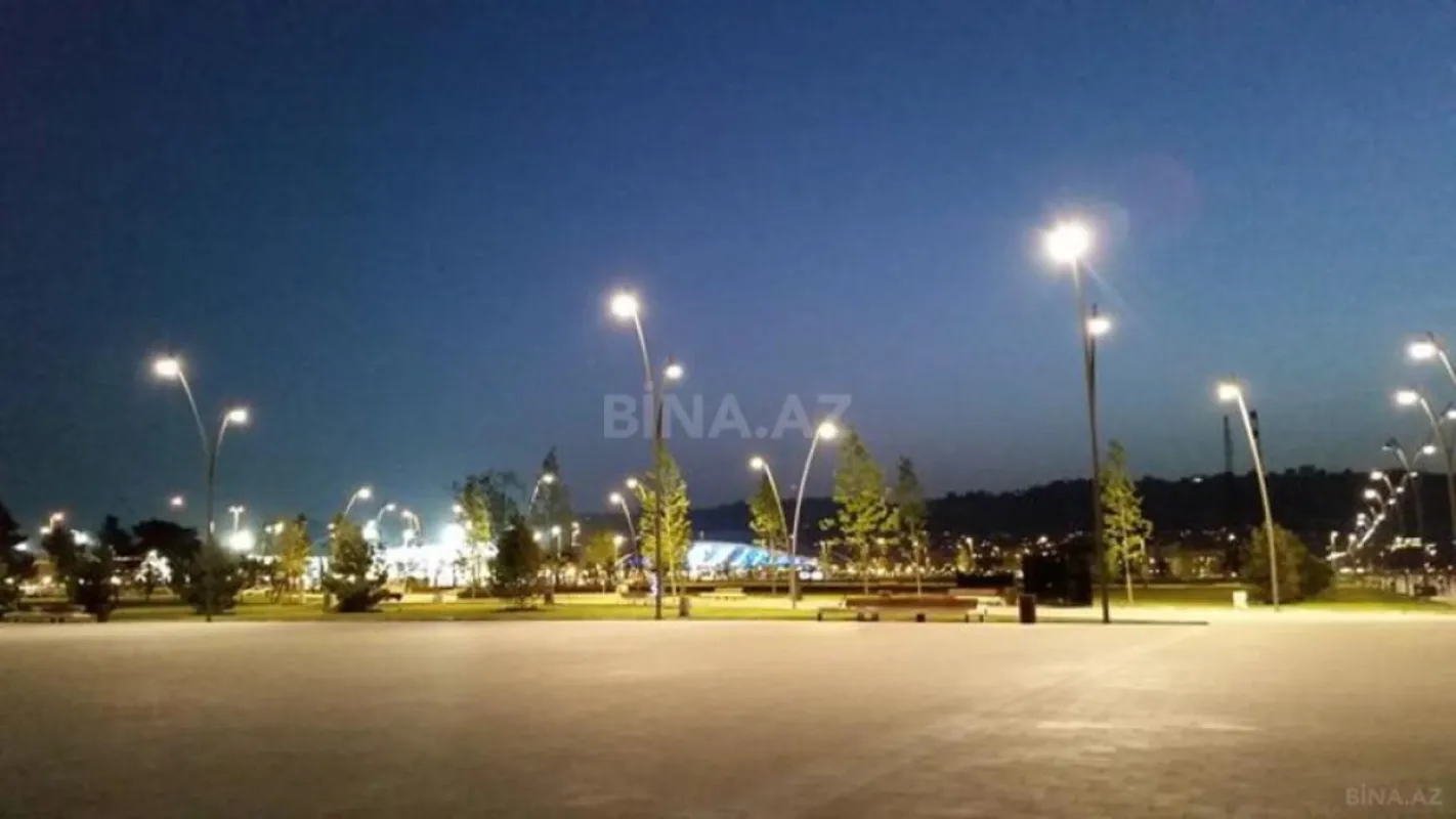 Satılır 4 otaqlı mənzil 145 m²