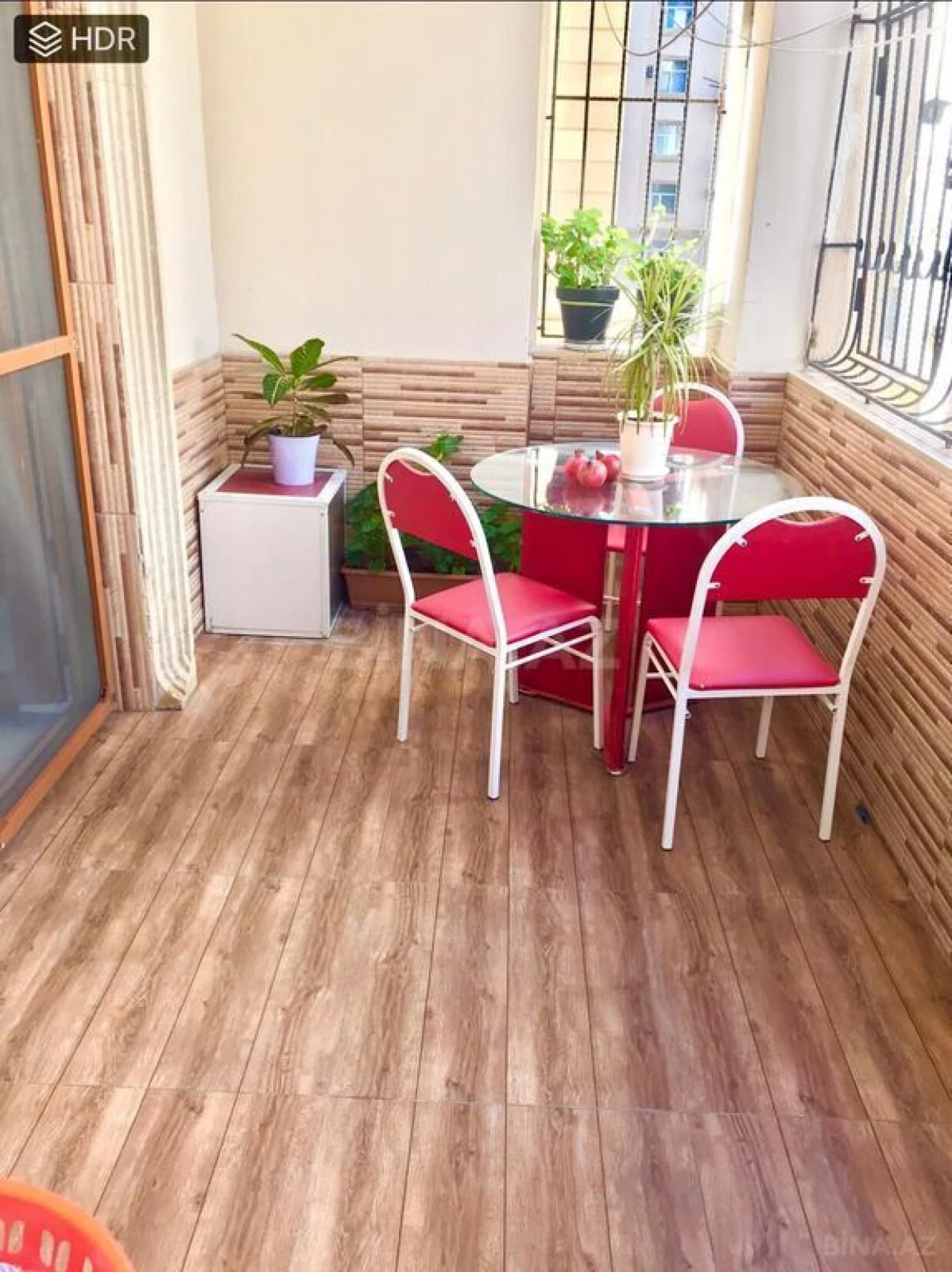 Satılır 4 otaqlı mənzil 145 m²