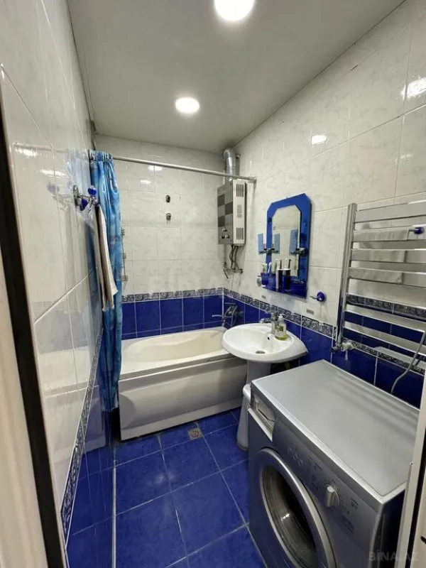 Satılır 2 otaqlı mənzil 65 m²