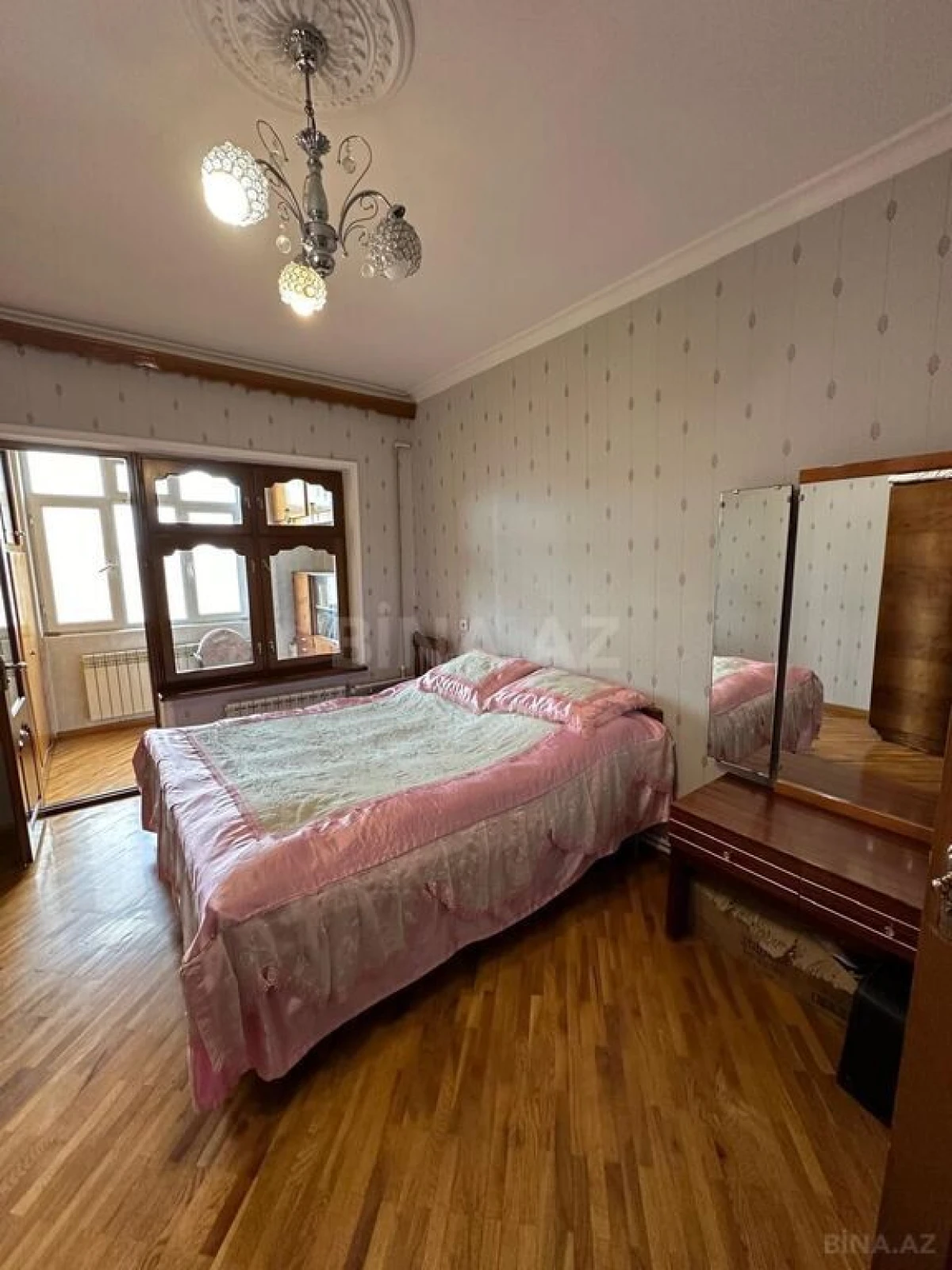 Satılır 2 otaqlı mənzil 65 m²