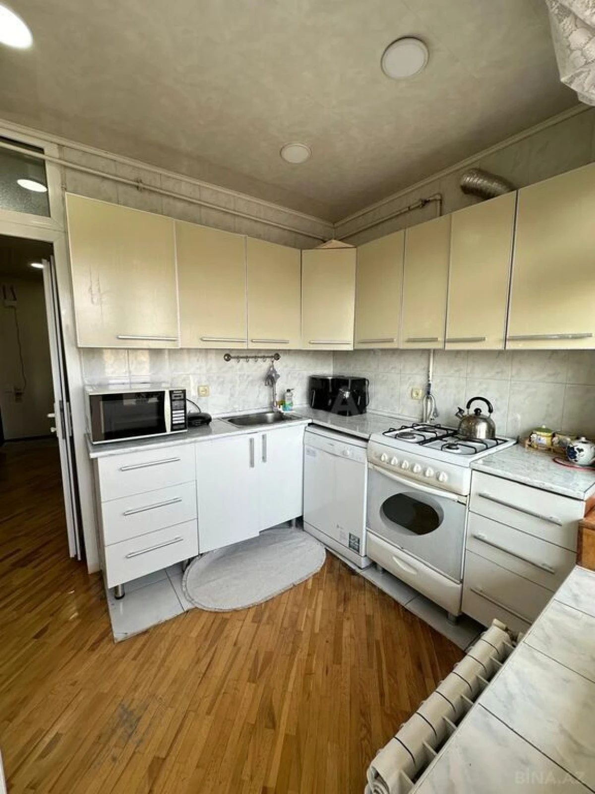 Satılır 2 otaqlı mənzil 65 m²