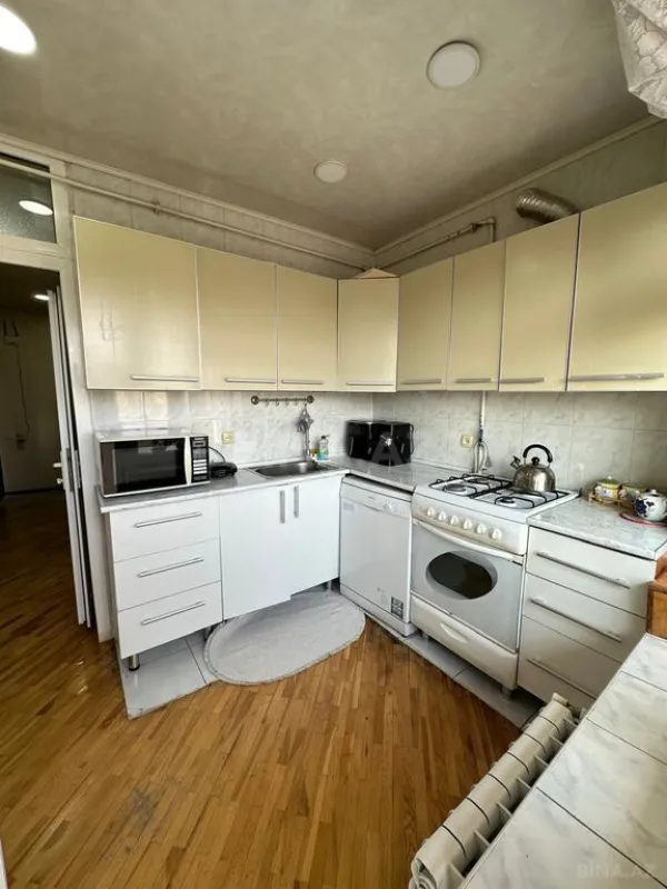 Satılır 2 otaqlı mənzil 65 m²