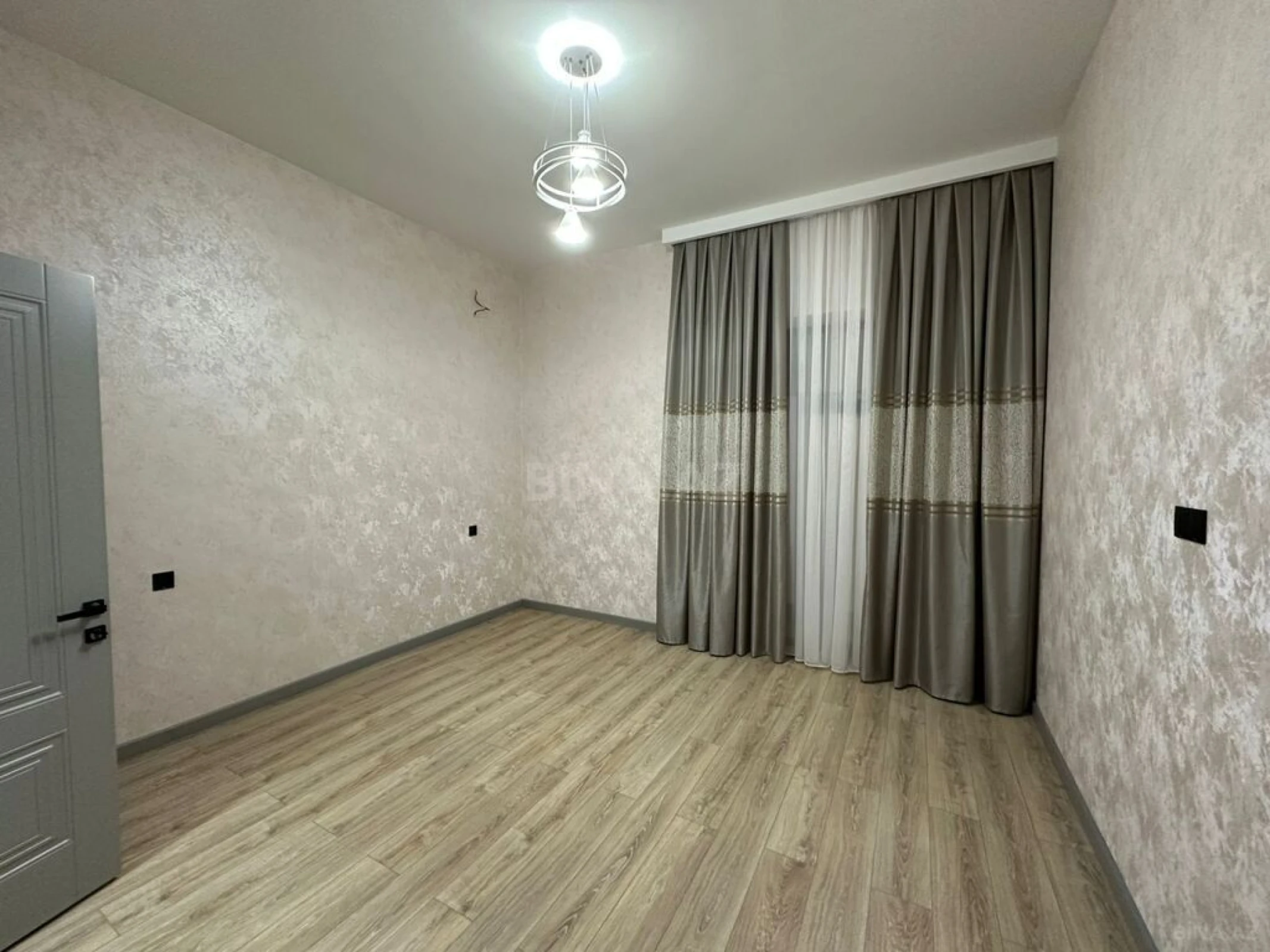 Satılır 4 otaqlı həyət evi 170 m²