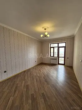 Satılır 4 otaqlı mənzil 135 m²
