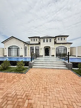 Satılır 5 otaqlı həyət evi 400 m²