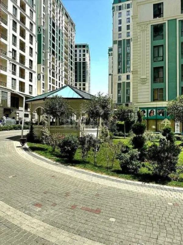 Satılır 3 otaqlı mənzil 82 m²